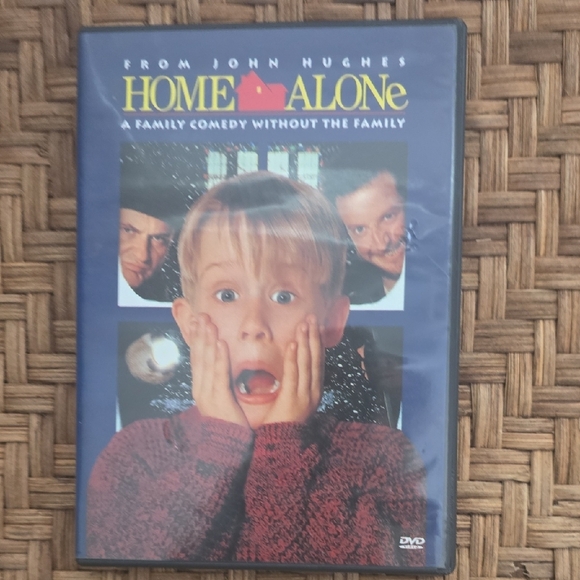 Home Alone Christmas Movie CD - Picture 1 of 4